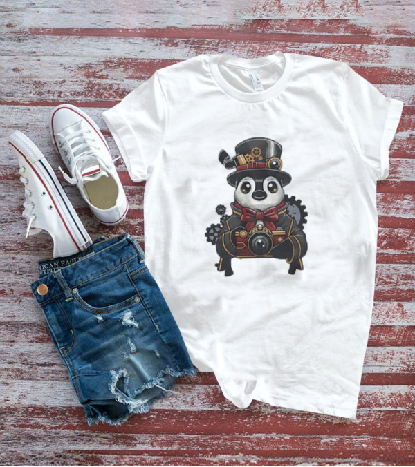 Steampunk Penguin Photographer With Gears And Vintage Camera T-Shirt