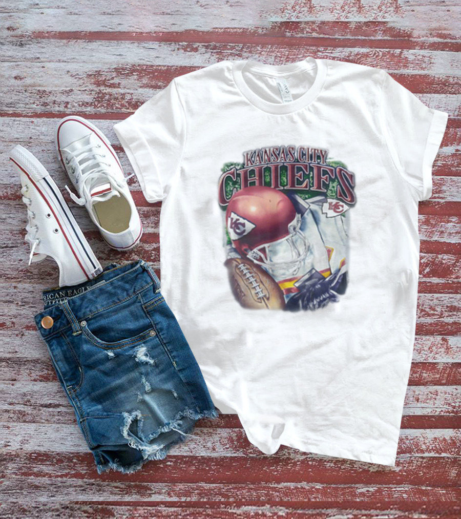 Kansas City Chiefs Helmet Football NFL KC Chiefs Est 1960 T-Shirt