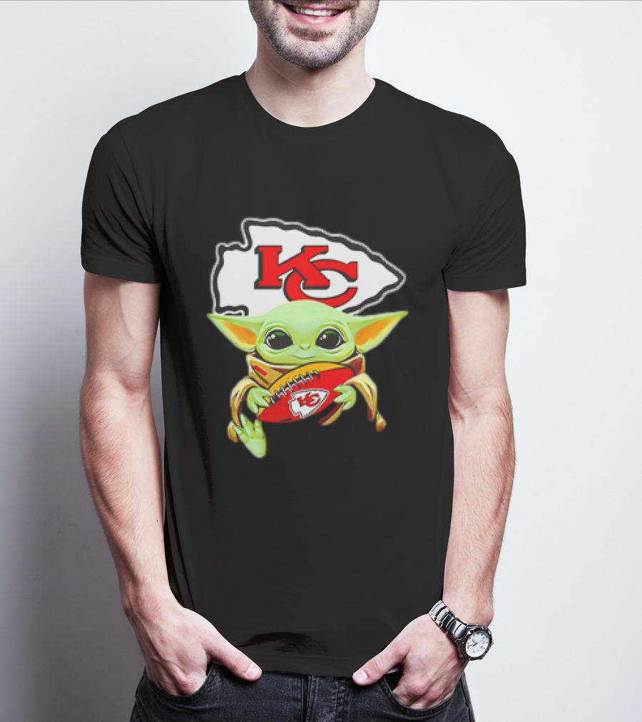 Baby Yoda Star Wars KC Chiefs Hug Football Team T-Shirt