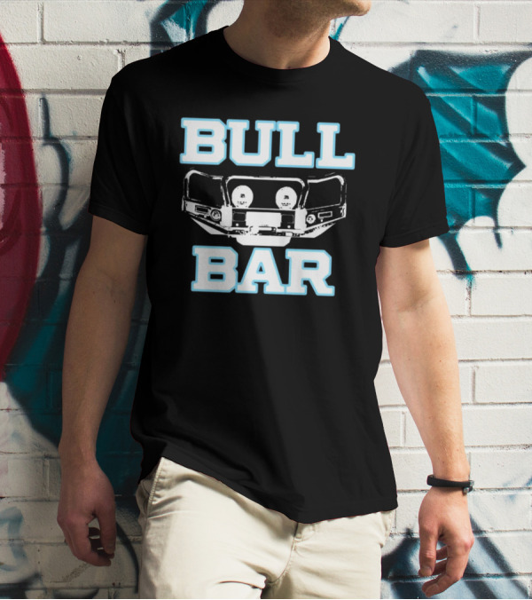 BULL BAR Car Protection Accessory Bold Vintage Style T-Shirt