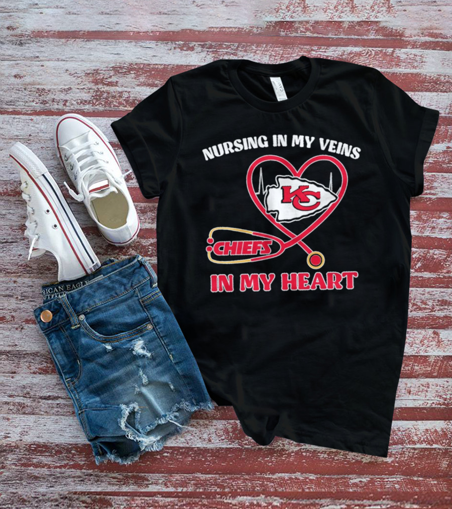 Nursing In My Veins Chiefs In My Heart KC Logo Heartbeat Stethoscope T-Shirt