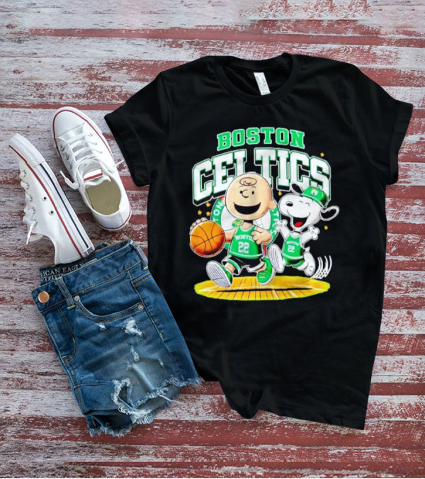 Boston Celtics Charlie Brown Snoopy Basketball Fan Fun T-Shirt