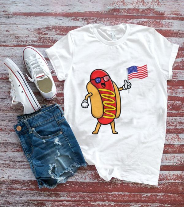 4th Of July Hot Dog With American Flag And Patriotic Sunglasses T-Shirt