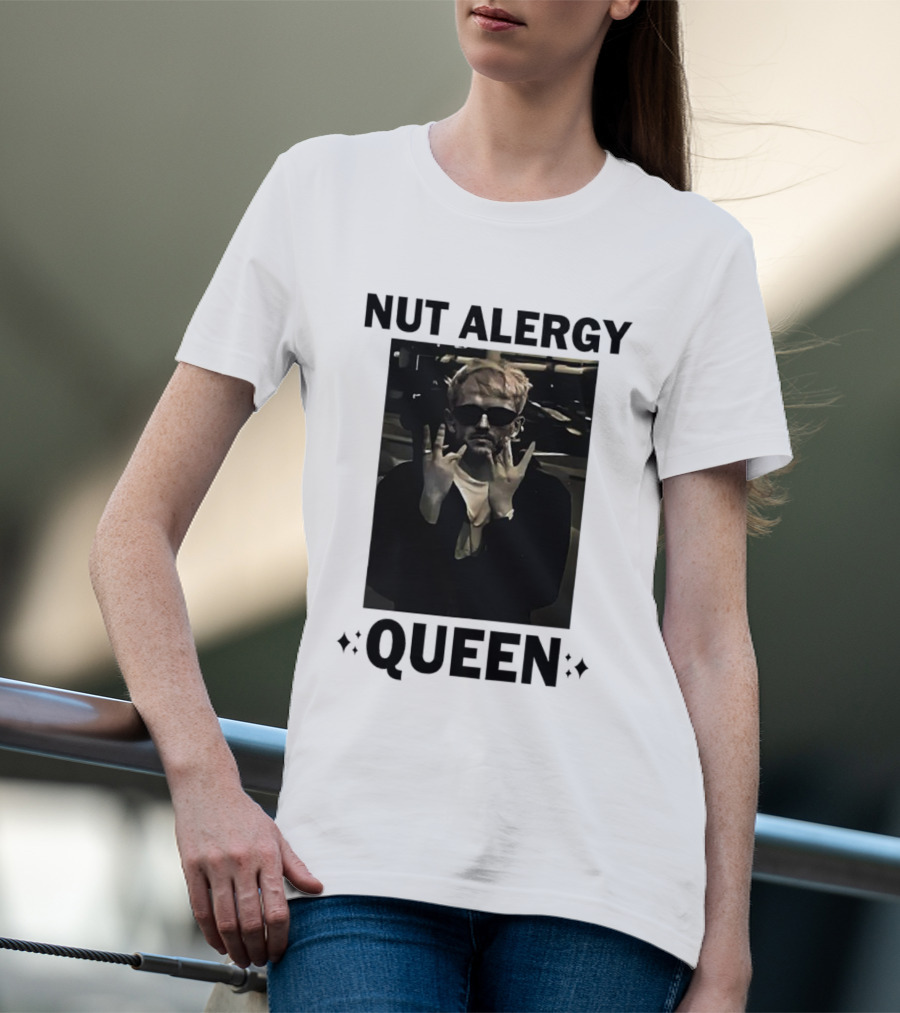 NUT ALERGY ROCK SIGN QUEEN T-Shirt