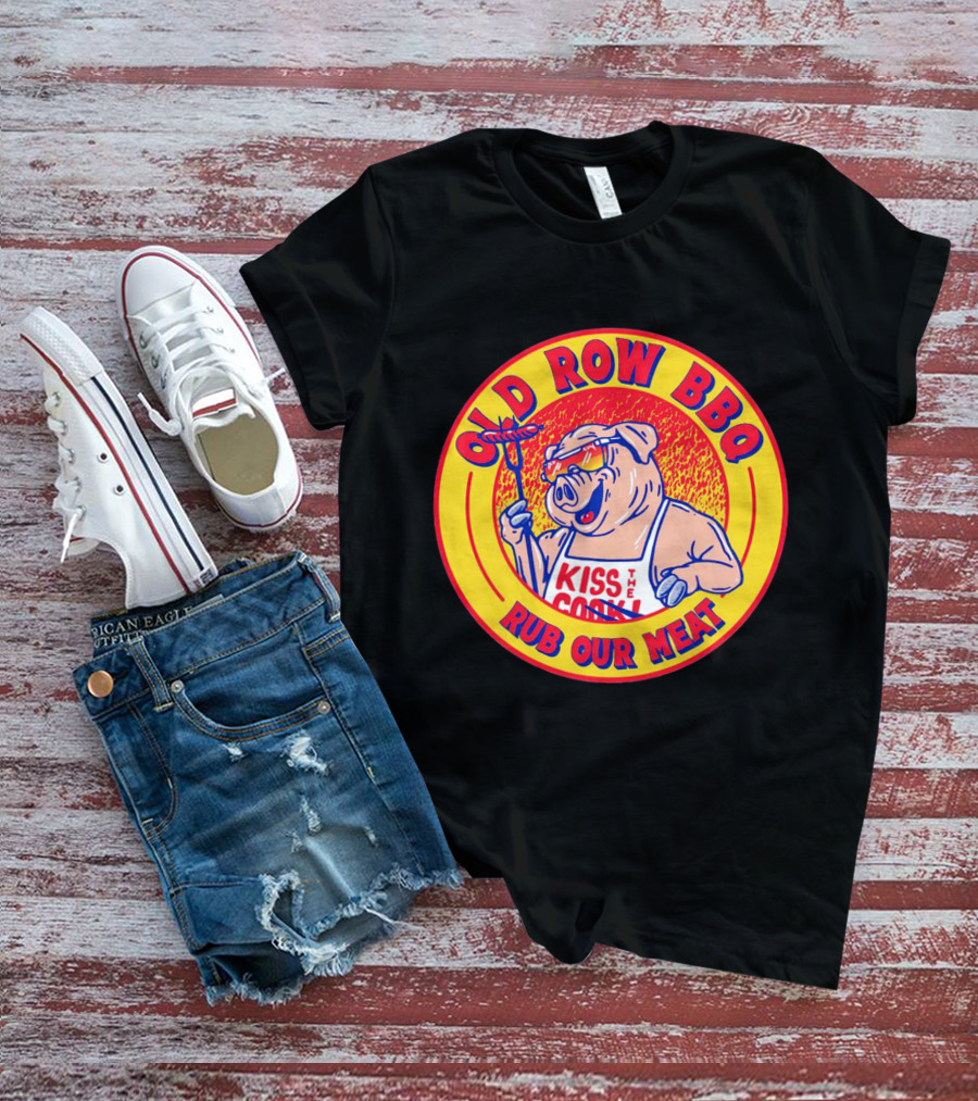 OLD ROW BBQ Rub Our Meat Kiss The Cook Pig Apron T-Shirt