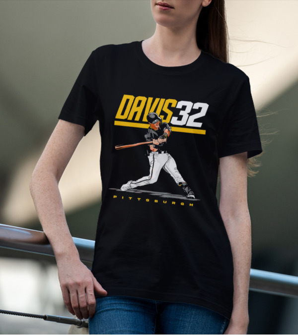 Davis 32 Pittsburgh Baseball Player Swinging Bat T-Shirt