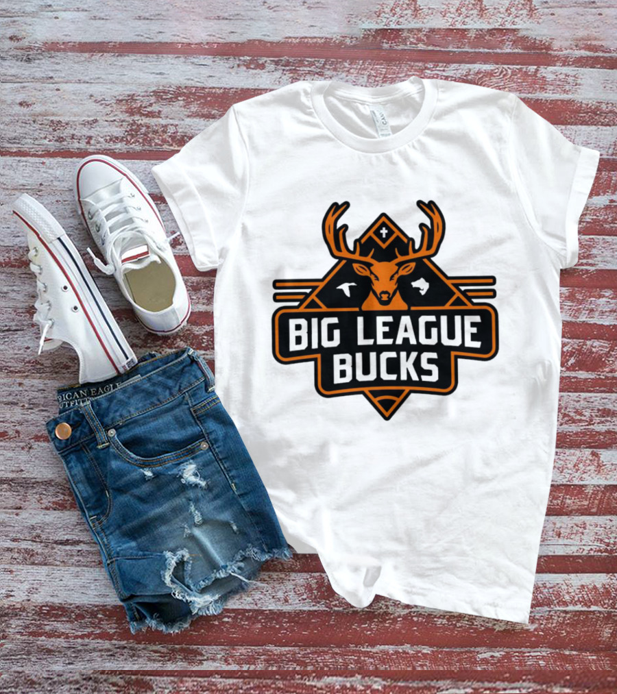 Big League Bucks Deer Antlers Hunting Badge Emblem T-Shirt