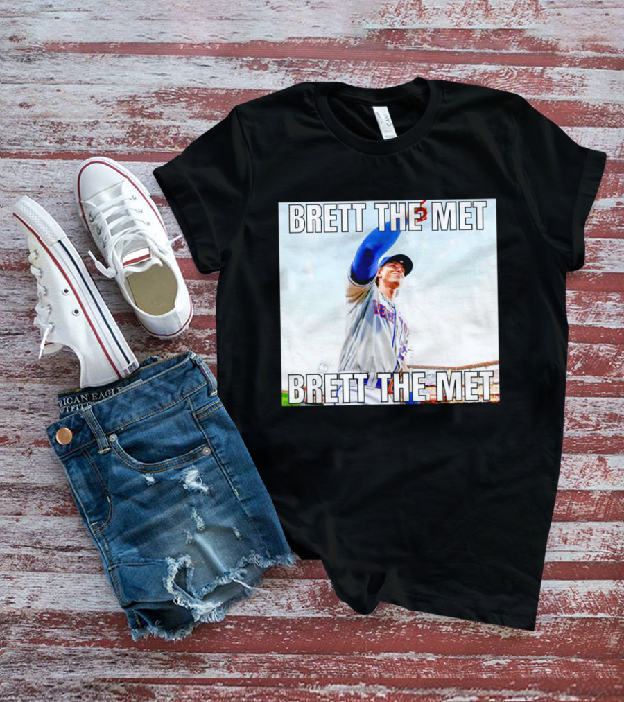 Brett The Met Baseball Player At New York Stadium T-Shirt
