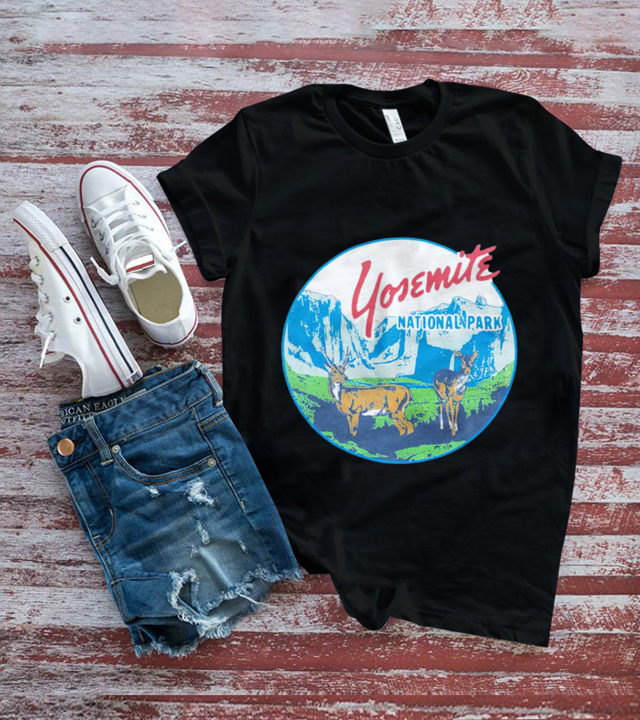 Yosemite National Park Scenic Wildlife With Deer T-Shirt