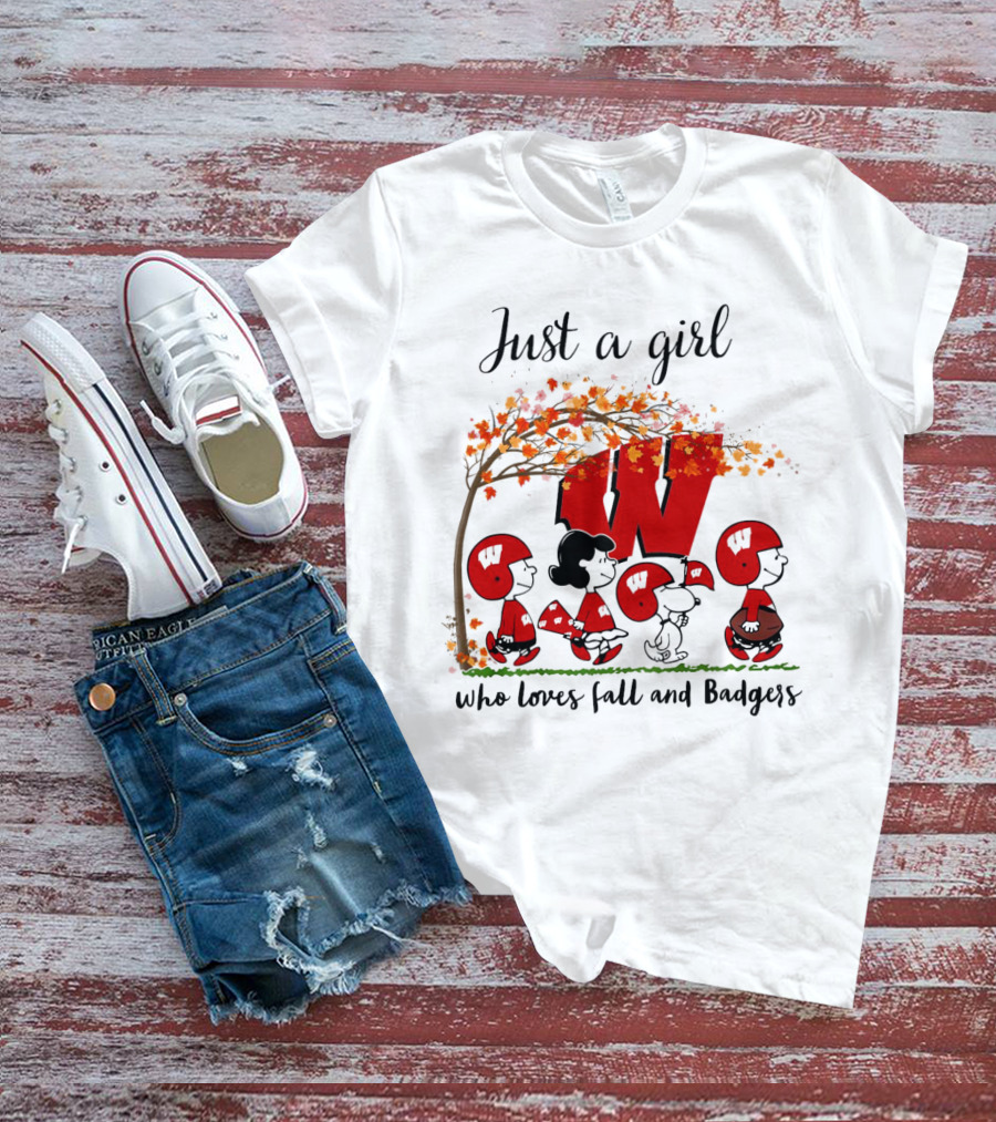 Just A Girl Who Loves Fall And Wisconsin Badgers Peanuts Cartoon T-Shirt