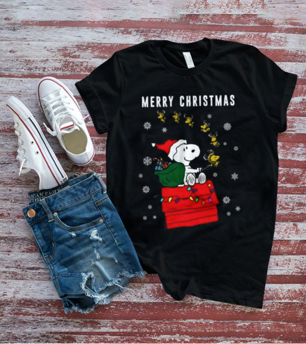 Merry Christmas Snoopy Santa On Doghouse With Reindeer And Snowflakes T-Shirt