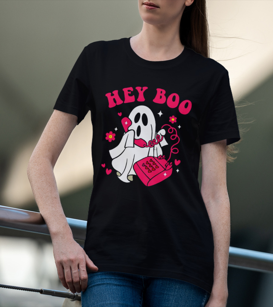 Hey Boo Ghost Talking On Pink Phone With Hearts And Flowers Halloween T-Shirt