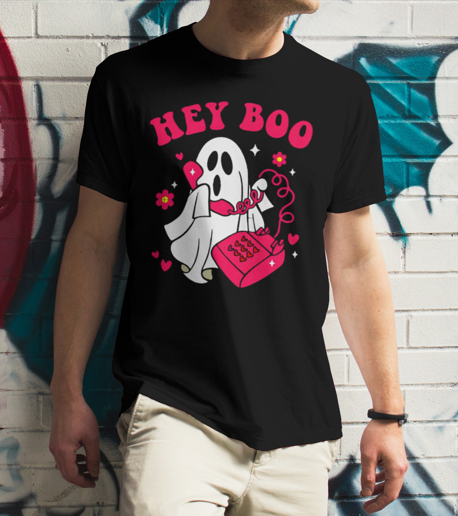 Hey Boo Ghost Talking On Pink Phone With Hearts And Flowers Halloween T-Shirt