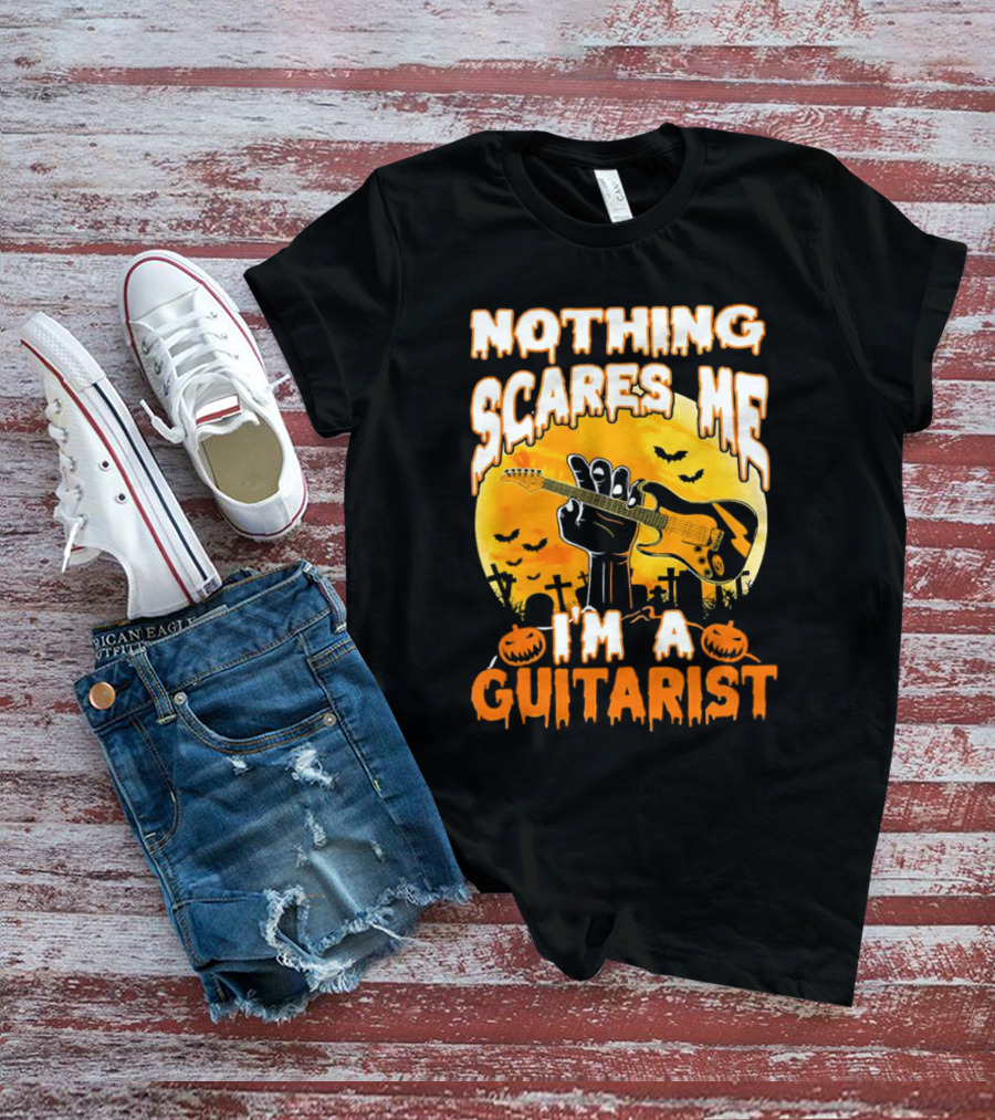 Nothing Scares Me I'm A Guitarist Music Vintage Halloween Graveyard Scene Guitar Hand Pumpkins Bats T-Shirt