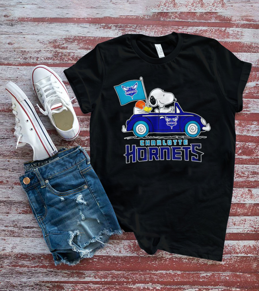 Charlotte Hornets Snoopy Dog Driving Car With Flag T-Shirt