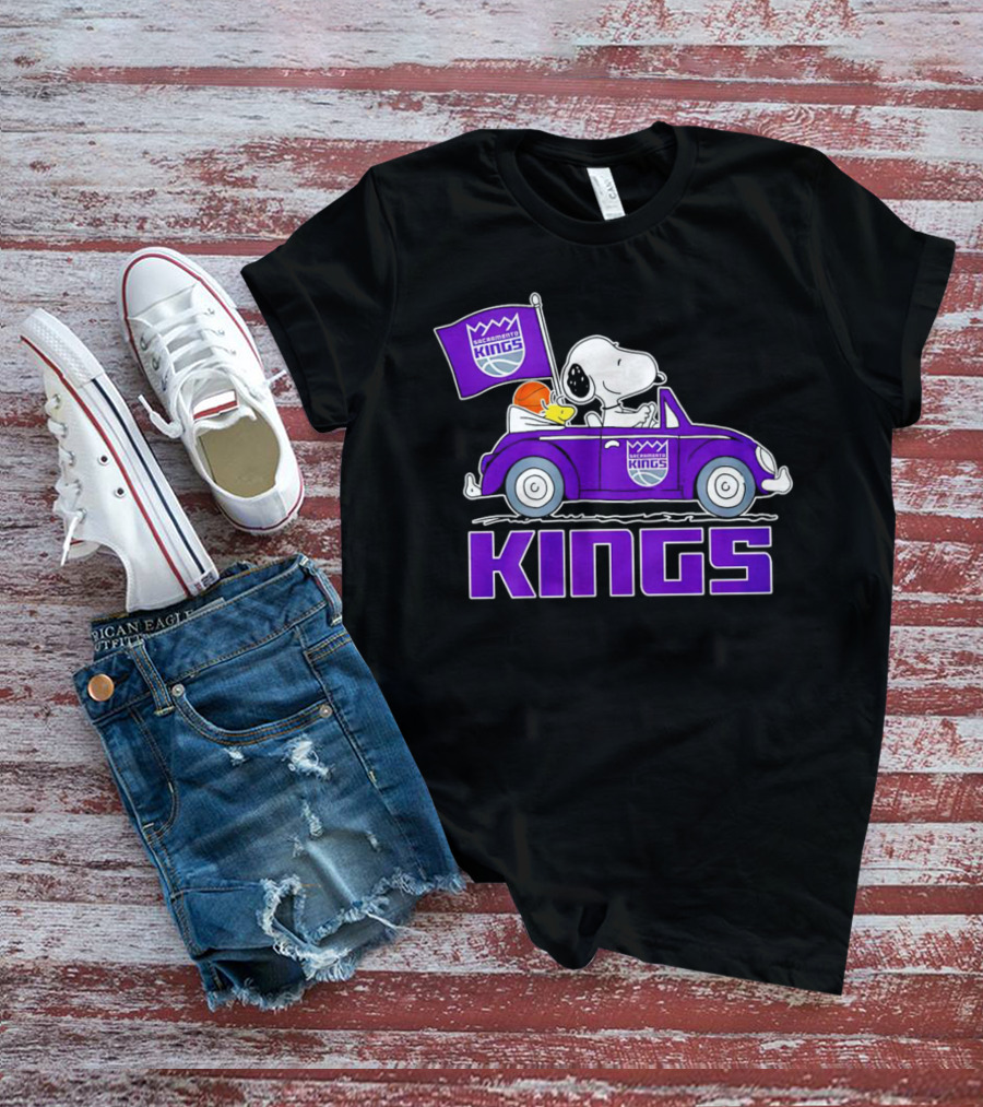 Sacramento Kings Snoopy Dog Driving Car With Flag And Basketball T-Shirt