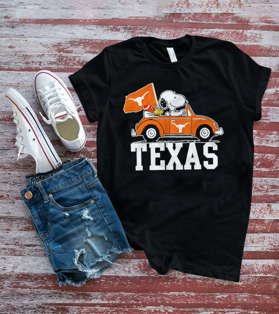 Snoopy Drives Car Texas Longhorns Flag T-Shirt