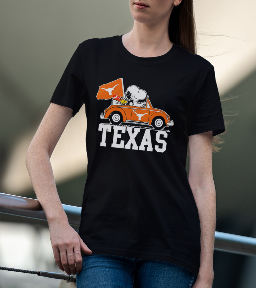 Snoopy Drives Car Texas Longhorns Flag T-Shirt