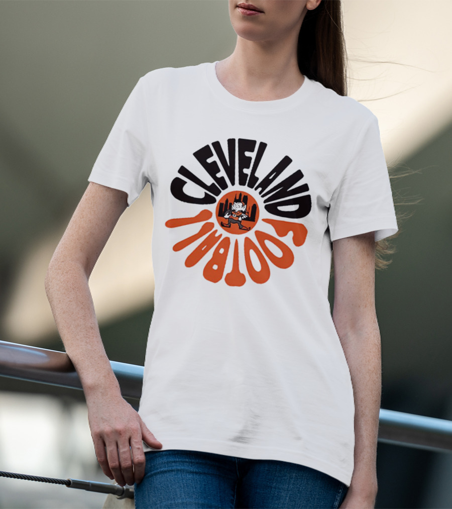 Cleveland Browns Football Retro Logo With Elf And Skyline T-Shirt