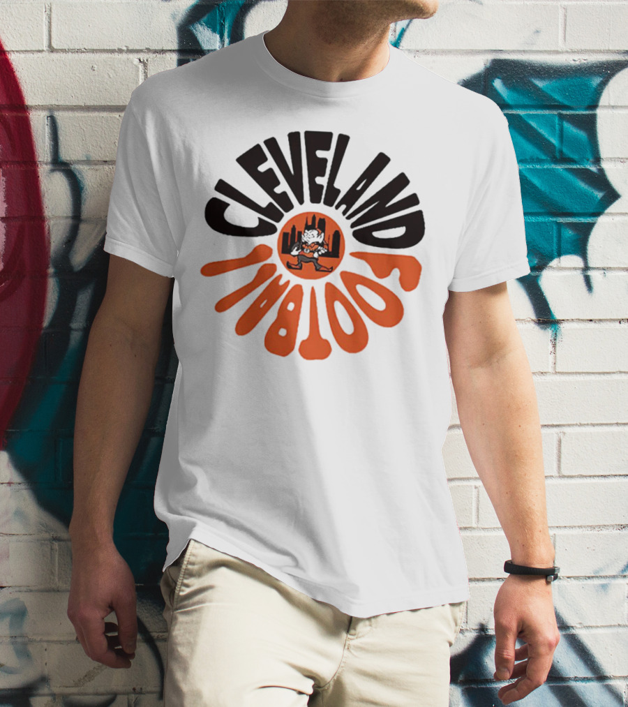 Cleveland Browns Football Retro Logo With Elf And Skyline T-Shirt