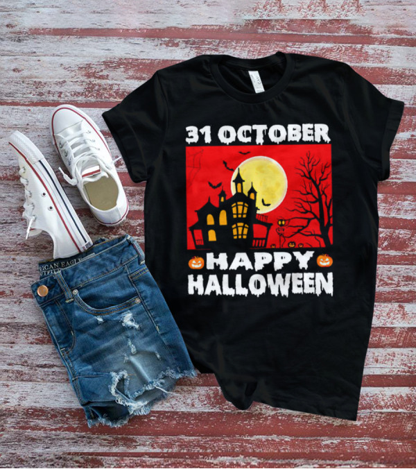 31 October Happy Halloween Haunted House Full Moon Pumpkins Bats Spooky Tree T-Shirt