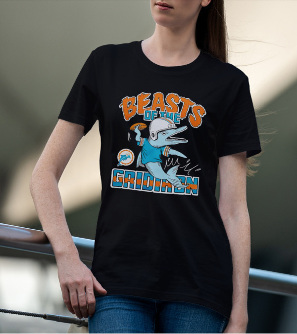 Miami Dolphins Beasts Of The Gridiron Football Dolphin Throwing Pass T-Shirt