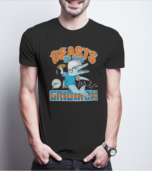 Miami Dolphins Beasts Of The Gridiron Football Dolphin Throwing Pass T-Shirt