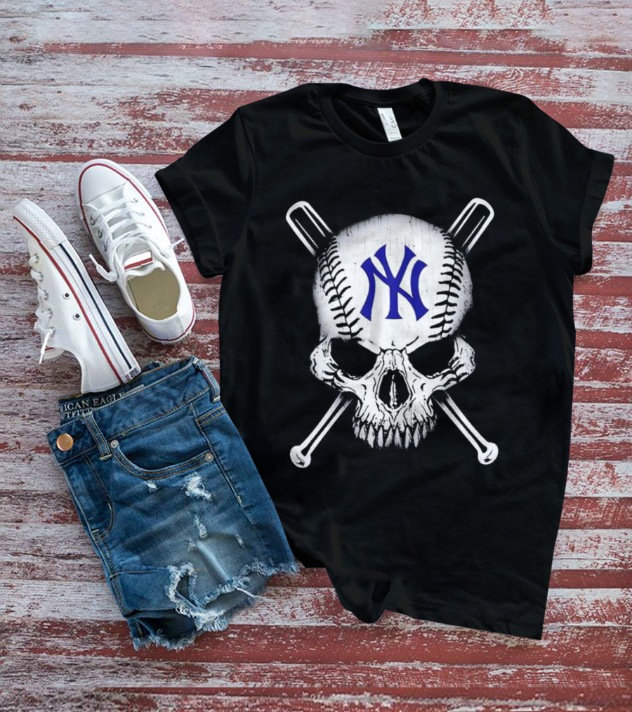 New York Yankees Skull Halloween Baseball Bat Crossbones T-Shirt