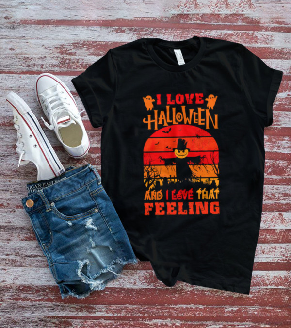 I Love Halloween I Love That Feeling Scarecrow Sunset Ghosts T-Shirt