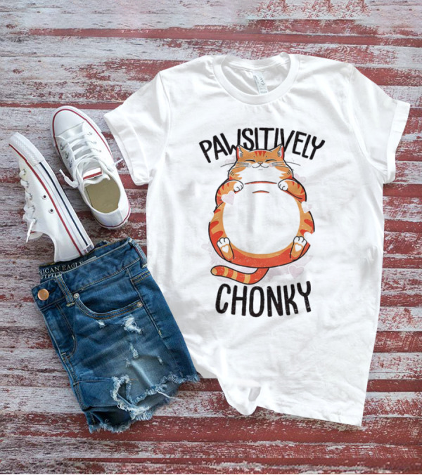Pawsitively Chonky Cat With Hearts And Smiling Orange Tabby T-Shirt