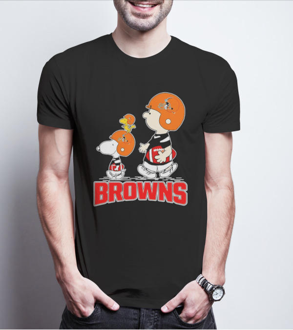 Browns Snoopy Charlie Brown Woodstock Football Helmets T-Shirt