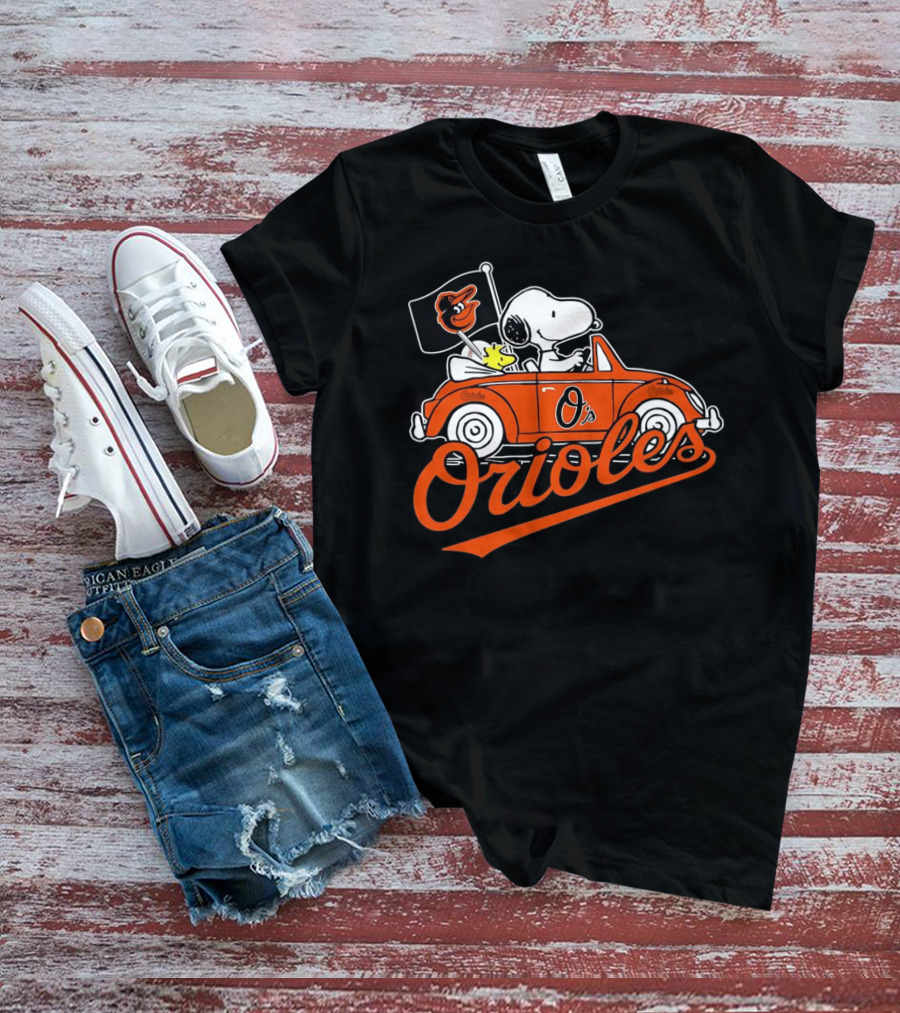Snoopy And Woodstock Driving Baltimore Orioles Car With Flag T-Shirt