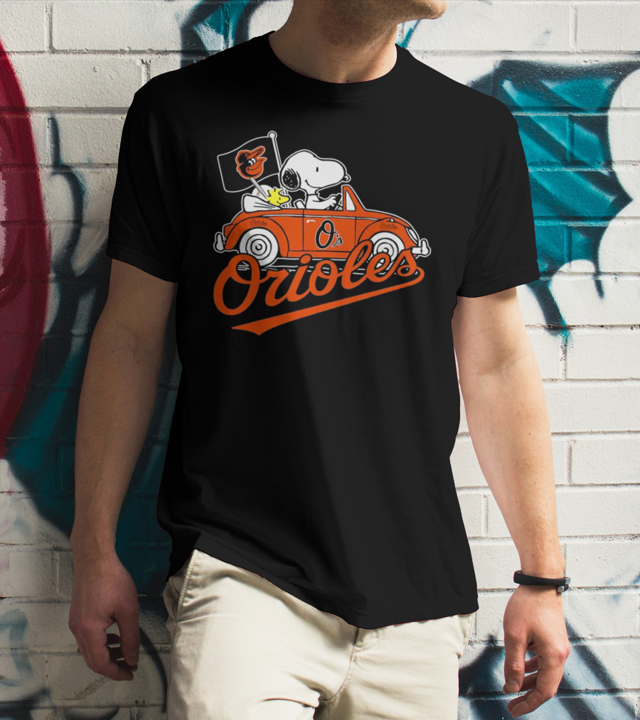 Snoopy And Woodstock Driving Baltimore Orioles Car With Flag T-Shirt