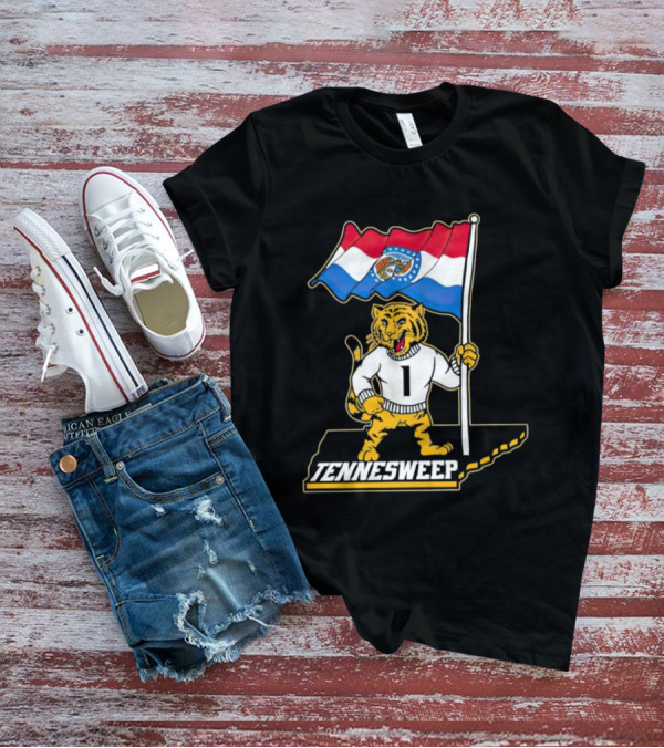 Missouri Tigers Mascot Holding Flag Tennesweep T-Shirt