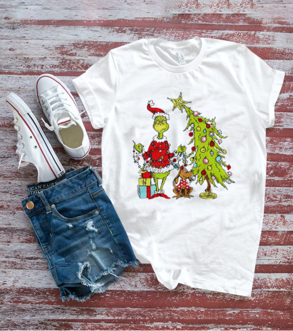 Grinch In Santa Hat And Dog With Christmas Tree And Presents T-Shirt