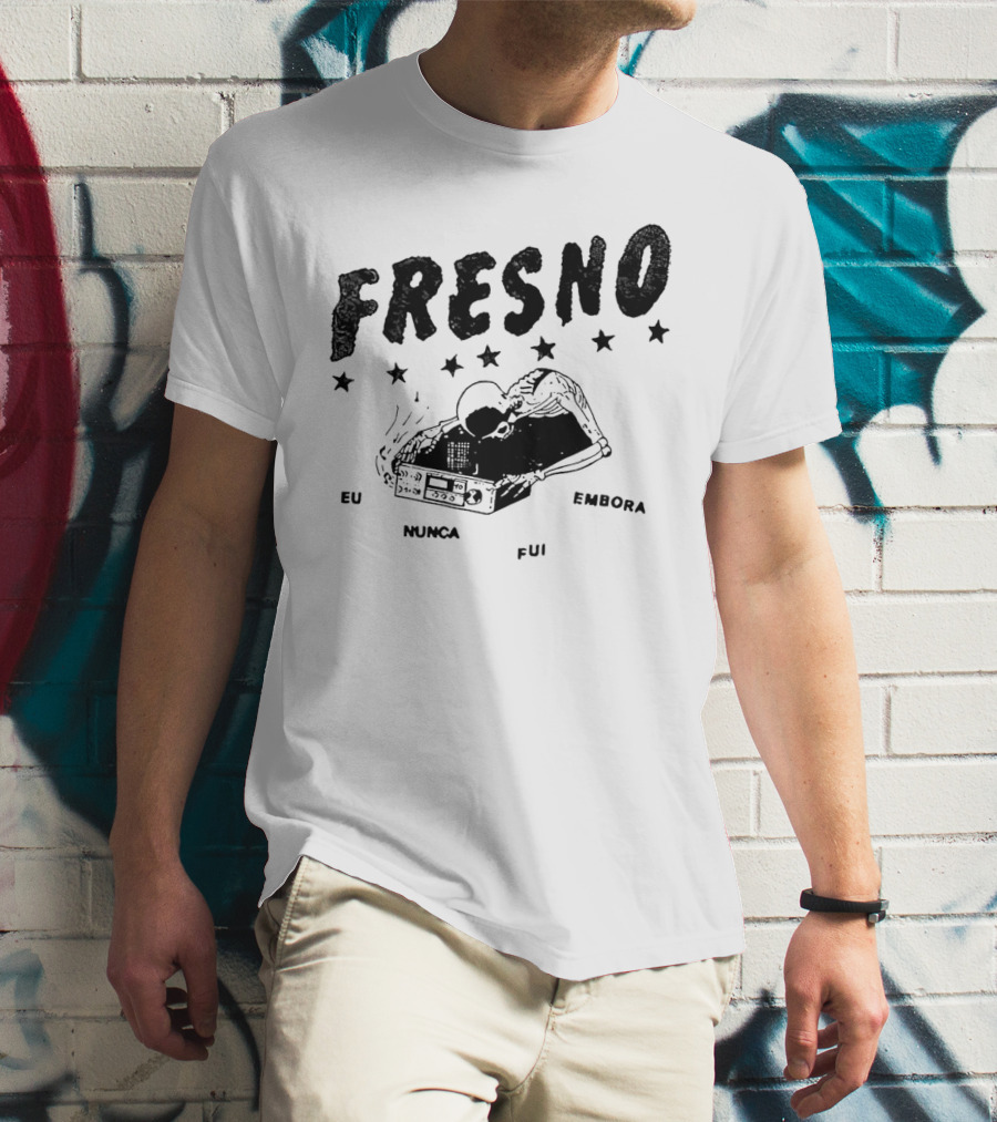 Fresno Eu Nunca Fui Embora Skeleton Cassette Stars T-Shirt
