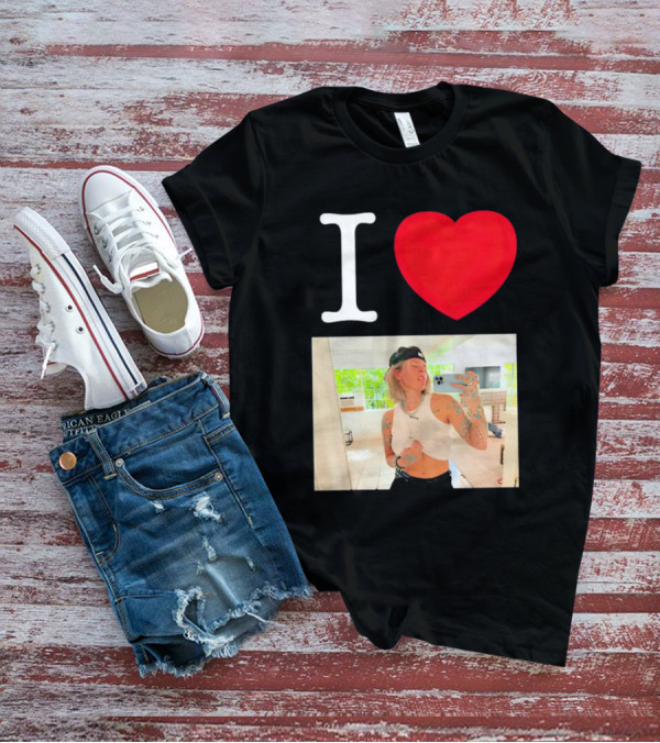 I Love Lauren Sanderson Tattooed White Crop Top Mirror Selfie Image T-Shirt
