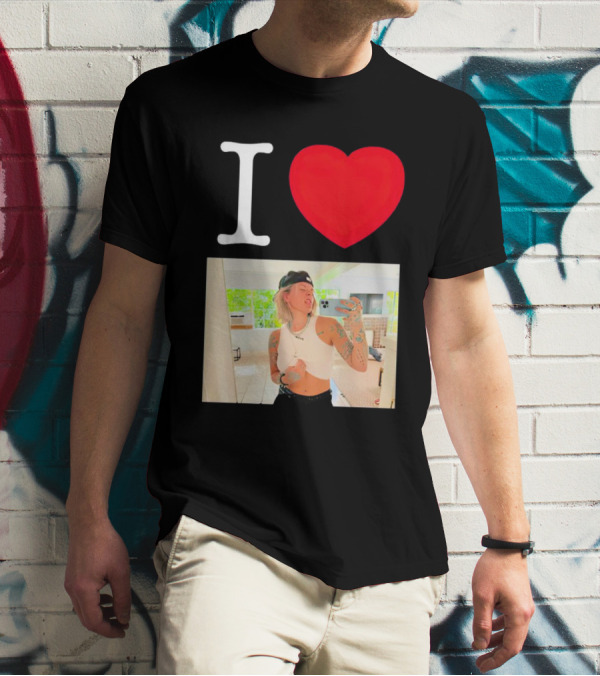 I Love Lauren Sanderson Tattooed White Crop Top Mirror Selfie Image T-Shirt