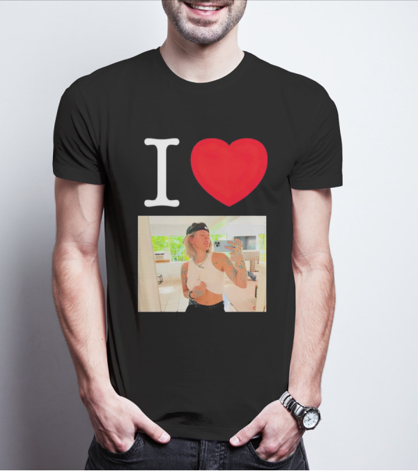 I Love Lauren Sanderson Tattooed White Crop Top Mirror Selfie Image T-Shirt