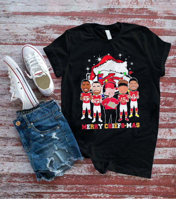 Kansas City Chiefs Merry Chiefs-Mas Christmas NFL Team Festive Cartoon Players And Santa Hat T-Shirt