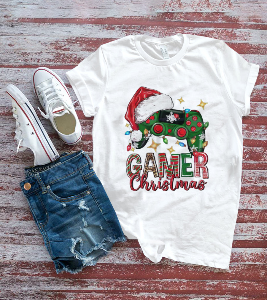 Gamer Christmas Santa Hat Game Controller Holiday Lights T-Shirt