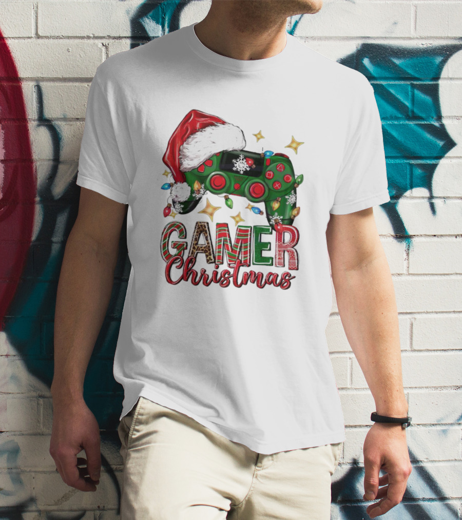 Gamer Christmas Santa Hat Game Controller Holiday Lights T-Shirt