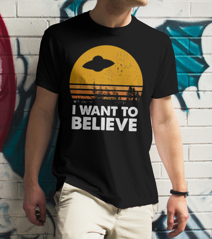 I Want To Believe Alien UFO Vintage Sunset T-Shirt