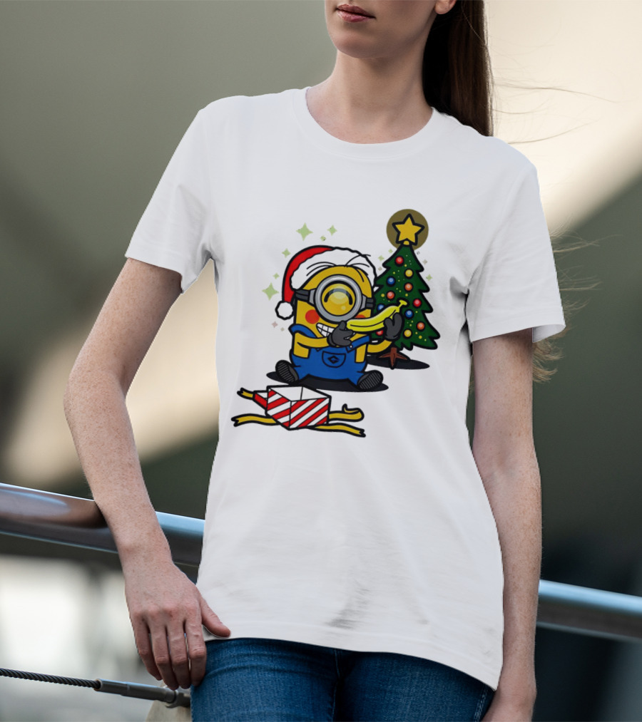 Minion Santa Hat With Banana Christmas Tree And Gift Box T-Shirt