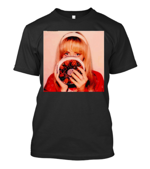 Sabrina Carpenter Holding Fruitcake With Pecans And Heart T-Shirt