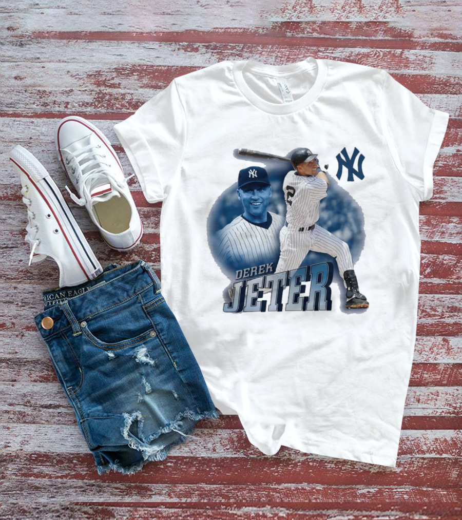 Derek Jeter New York Yankees Swing Baseball Legend T-Shirt