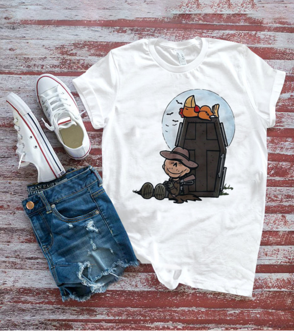 Ghoul And A Chicken From Fallout Peanuts Style Sitting By Coffin Under Moon With Bats T-Shirt