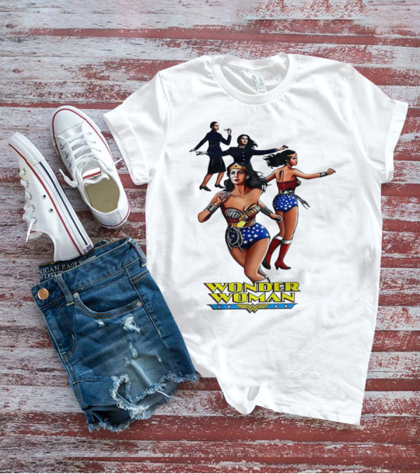 Wonder Woman Classic Logo Comic Character Poses T-Shirt