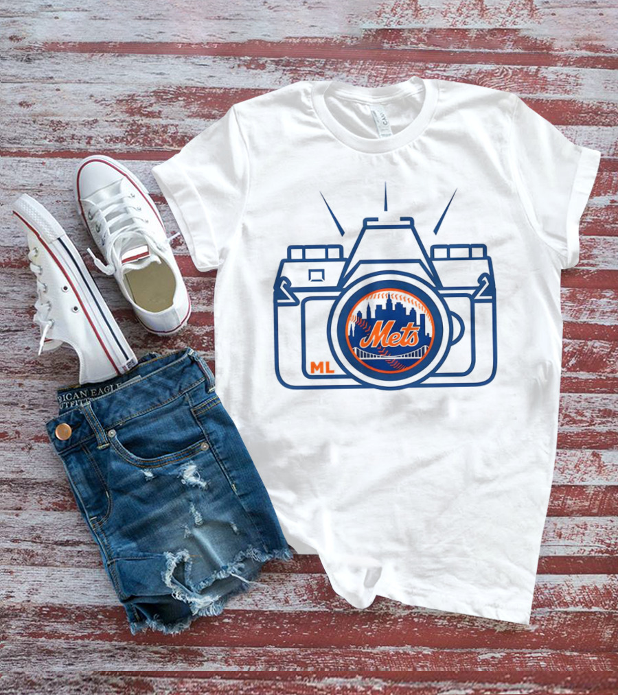New York Mets Francisco Alvarez Marc Levine Camera T-Shirt
