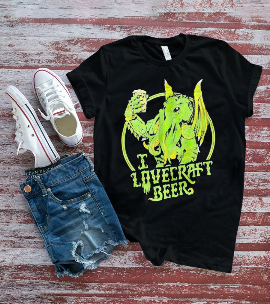 Cthulhu I Love Craft Beer Green Creature Holding Mug T-Shirt